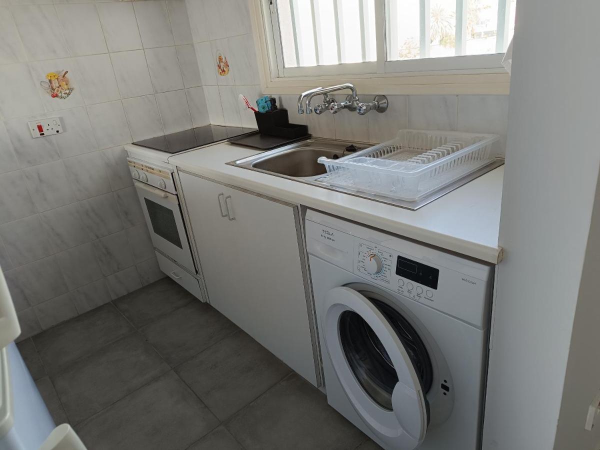 Julie'S Beach House Вороклини Экстерьер фото